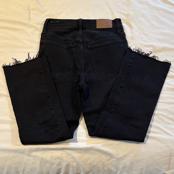 Madewell Cali Demi-Boot Jeans – Black Wash, Raw/Chewed Hem - Picture 7 of 8